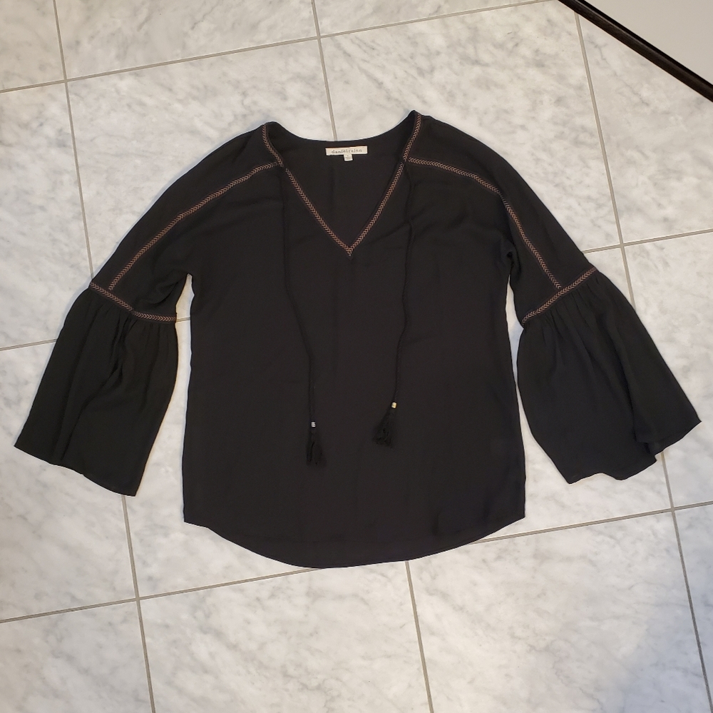 Daniel Rainn Black Bell Sleeve Tunic Top Sz Small